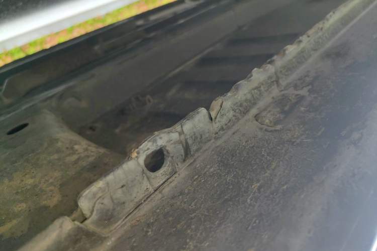 Used Peugeot 301 2014 1.6L Manual Comfort Edition Chassis Front Right