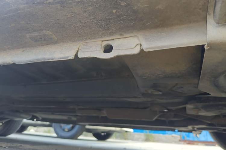 Used Peugeot 301 2014 1.6L Manual Comfort Edition Chassis Front Right