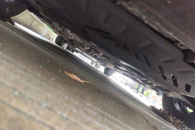 Used Peugeot 301 2014 1.6L Manual Comfort Edition Chassis Front