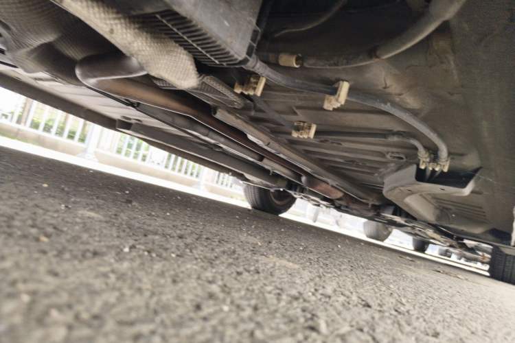 Used Peugeot 301 2014 1.6L Manual Comfort Edition Chassis Rear Right