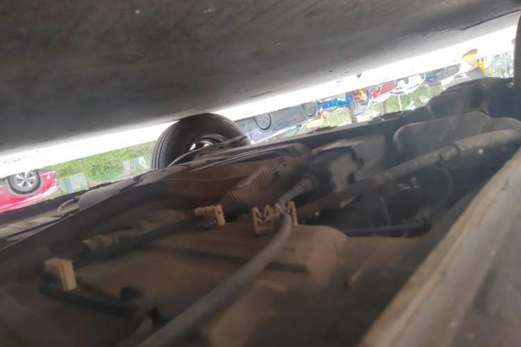 Used Peugeot 301 2014 1.6L Manual Comfort Edition Chassis Rear Right