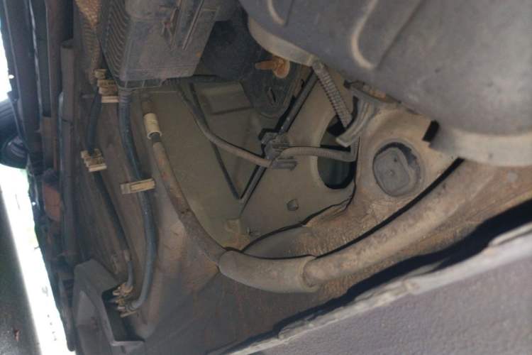 Used Peugeot 301 2014 1.6L Automatic Comfort Edition Chassis Rear Right