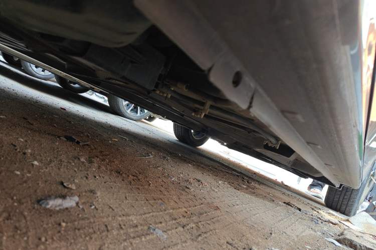 Used Peugeot 301 2014 1.6L Manual Comfort Edition Chassis Rear Right
