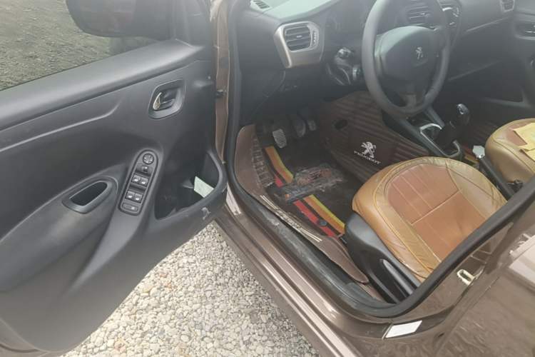 Used Peugeot 301 2014 1.6L Manual Comfort Edition Driver Seat