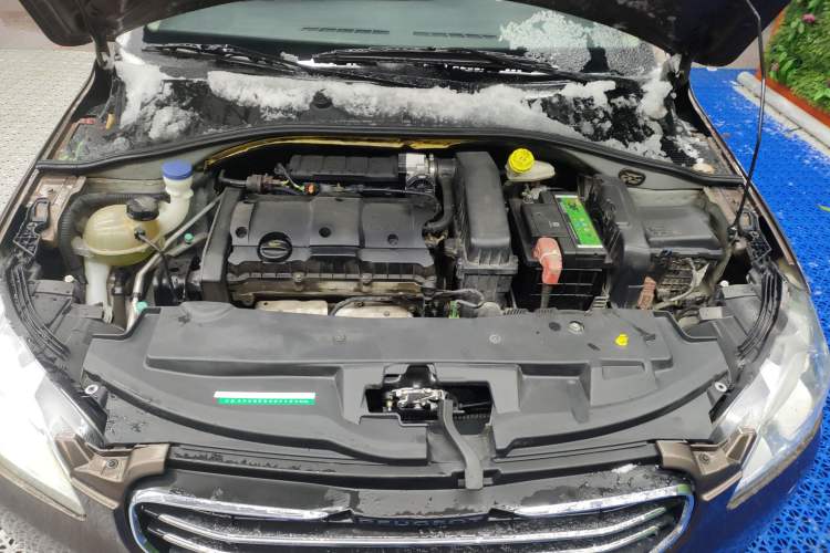 Used Peugeot 301 2014 1.6L Automatic Luxury Edition Engine Bay
