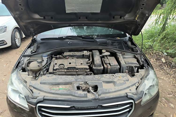 Used Peugeot 301 2014 1.6L Manual Comfort Edition Engine Bay