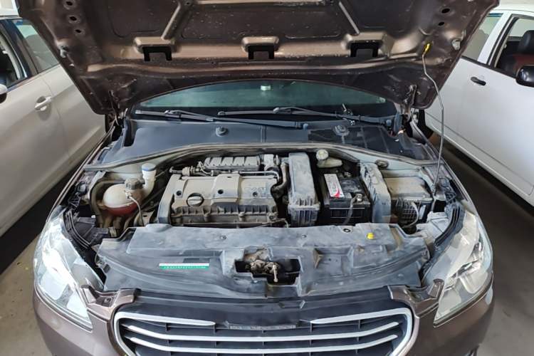 Used Peugeot 301 2014 1.6L Manual Comfort Edition Engine Bay