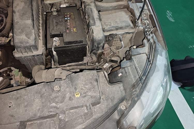 Used Peugeot 301 2014 1.6L Manual Luxury Edition Engine Bay Left