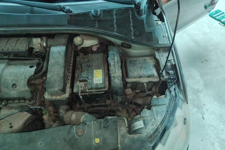 Used Peugeot 301 2014 1.6L Automatic Comfort Edition Engine Bay Left