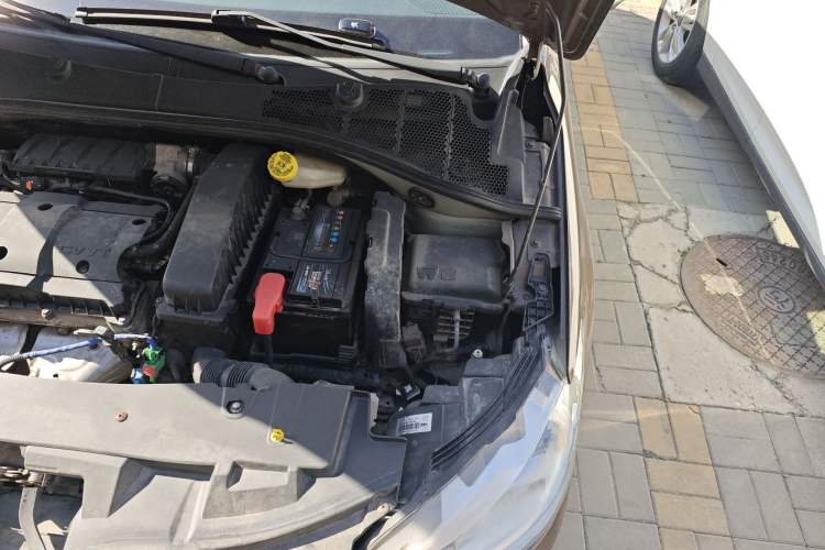 Used Peugeot 301 2014 1.6L Automatic Prestige Edition Engine Bay Left