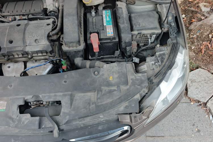 Used Peugeot 301 2014 1.6L Automatic Luxury Edition Engine Bay Left