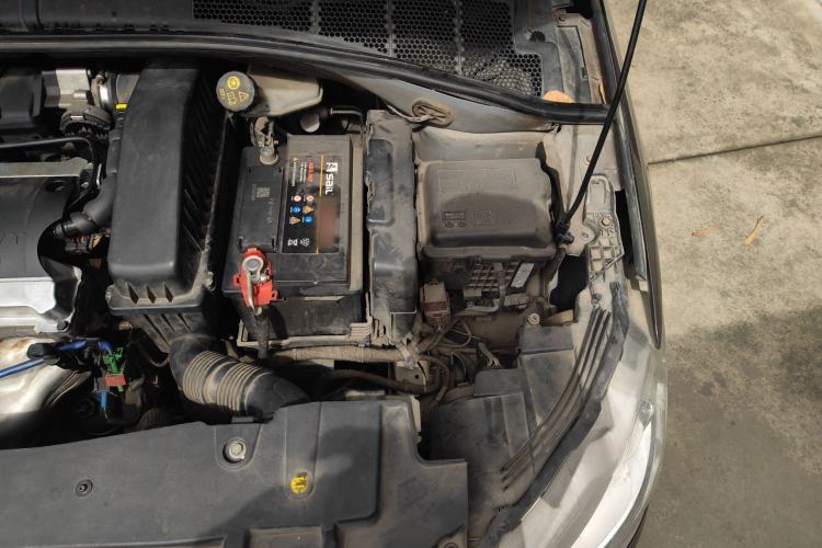 Used Peugeot 301 2014 1.6L Manual Comfort Edition Engine Bay Left