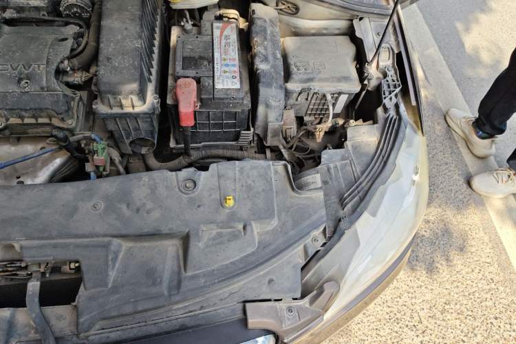 Used Peugeot 301 2014 1.6L Manual Comfort Edition Engine Bay Left