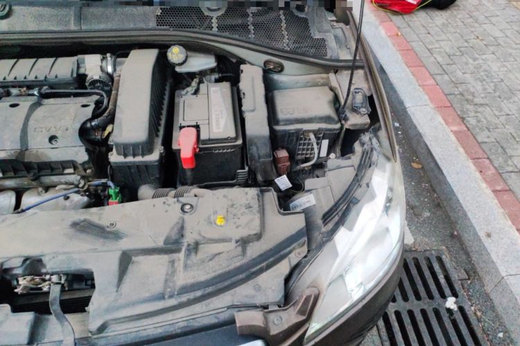 Used Peugeot 301 2014 1.6L Automatic Comfort Edition Engine Bay Left