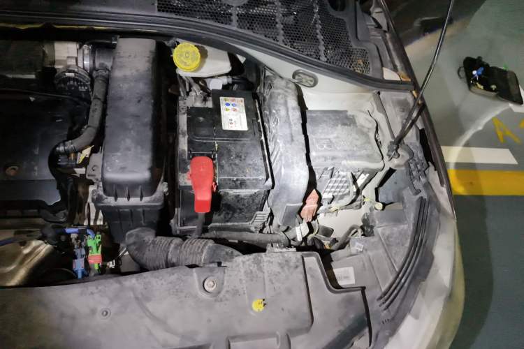 Used Peugeot 301 2014 1.6L Automatic Prestige Edition Engine Bay Left