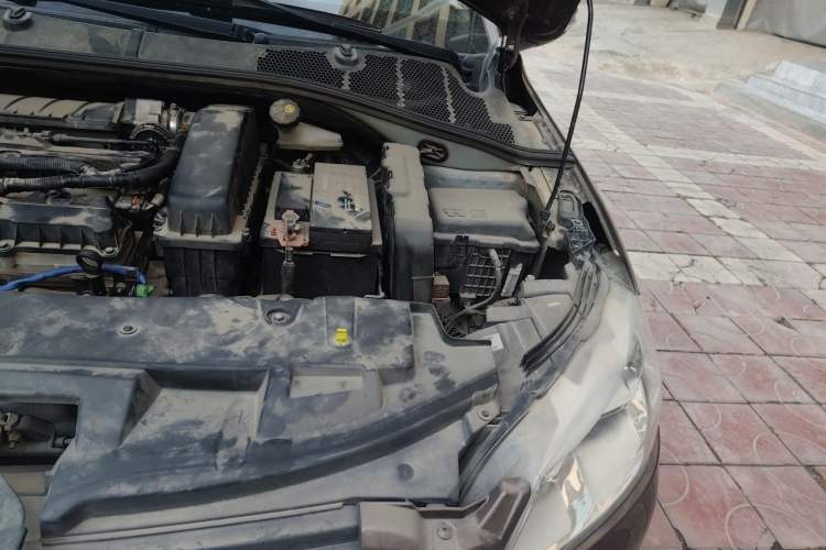 Used Peugeot 301 2014 1.6L Manual Comfort Edition Engine Bay Left