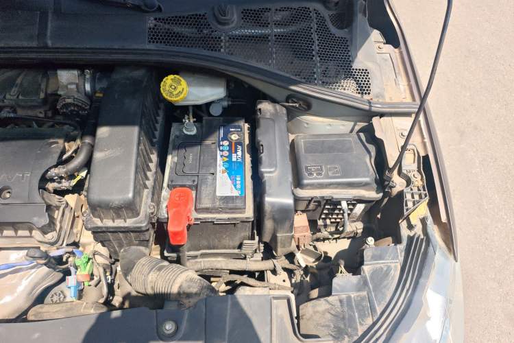 Used Peugeot 301 2014 1.6L Manual Comfort Edition Engine Bay Left