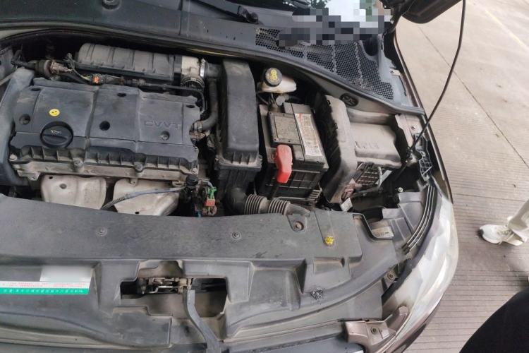 Used Peugeot 301 2014 1.6L Manual Comfort Edition Engine Bay Left