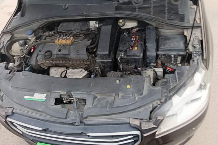 Used Peugeot 301 2014 1.6L Manual Comfort Edition Engine Bay