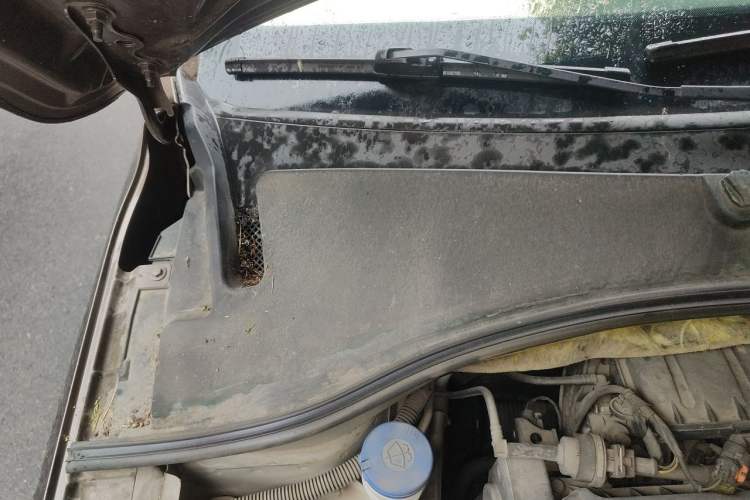 Used Peugeot 301 2014 1.6L Automatic Comfort Edition Engine Bay Right