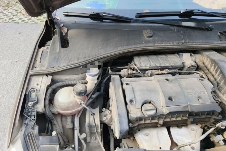 Used Peugeot 301 2014 1.6L Manual Comfort Edition Engine Bay Right