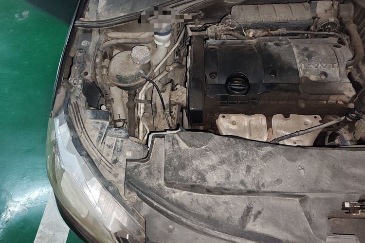 Used Peugeot 301 2014 1.6L Manual Luxury Edition Engine Bay Right