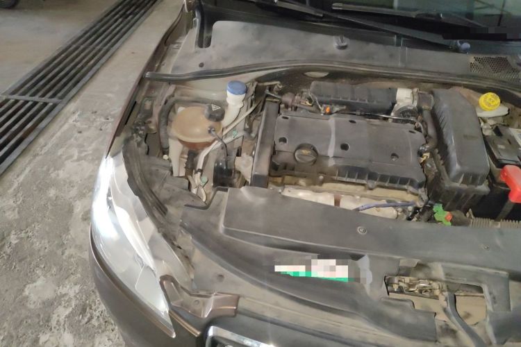 Used Peugeot 301 2014 1.6L Automatic Luxury Edition Engine Bay Right