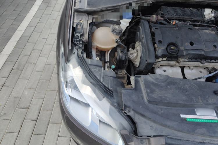 Used Peugeot 301 2014 1.6L Manual Luxury Edition Engine Bay Right