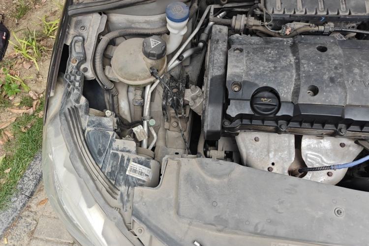 Used Peugeot 301 2014 1.6L Automatic Comfort Edition Engine Bay Right
