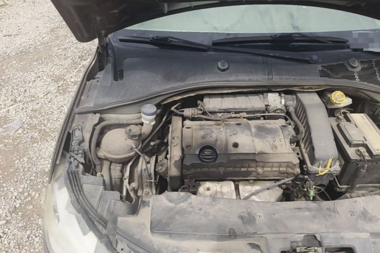 Used Peugeot 301 2014 1.6L Manual Comfort Edition Engine Bay Right