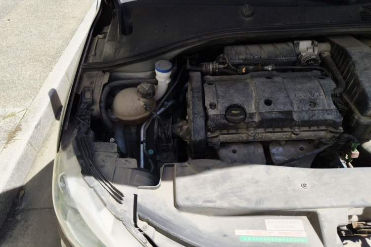 Used Peugeot 301 2014 1.6L Manual Comfort Edition Engine Bay Right