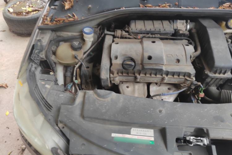 Used Peugeot 301 2014 1.6L Manual Comfort Edition Engine Bay Right