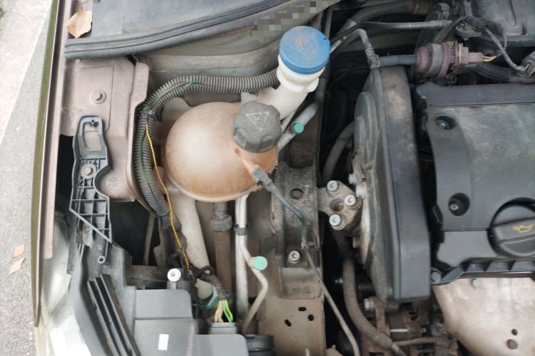 Used Peugeot 301 2014 1.6L Automatic Comfort Edition Engine Bay Right