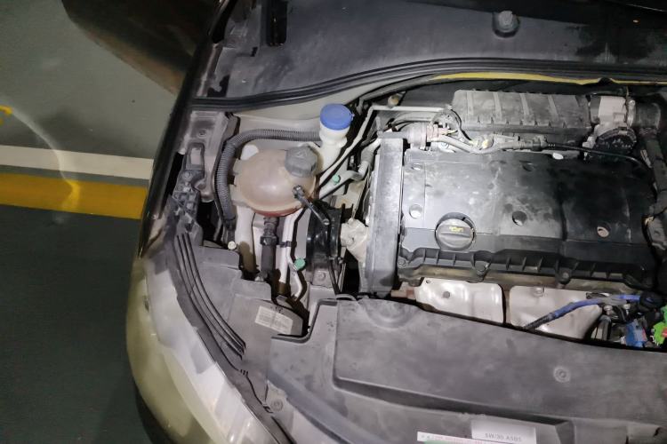 Used Peugeot 301 2014 1.6L Automatic Prestige Edition Engine Bay Right
