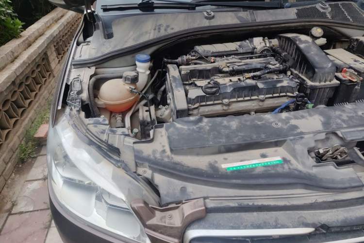 Used Peugeot 301 2014 1.6L Manual Comfort Edition Engine Bay Right