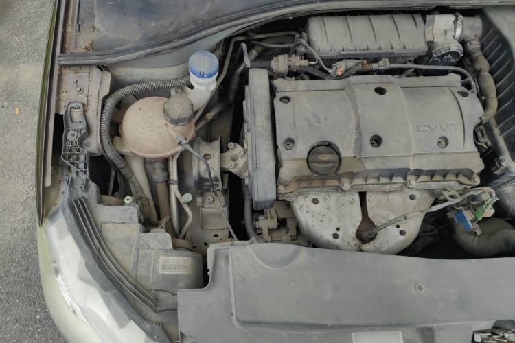 Used Peugeot 301 2014 1.6L Manual Comfort Edition Engine Bay Right