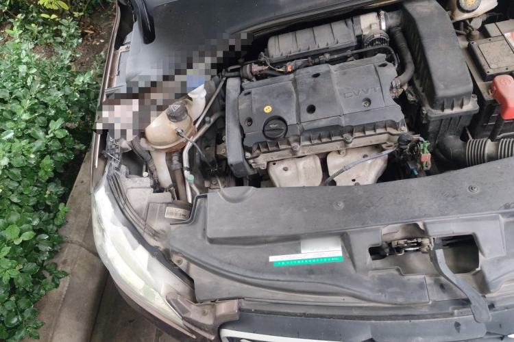 Used Peugeot 301 2014 1.6L Manual Comfort Edition Engine Bay Right