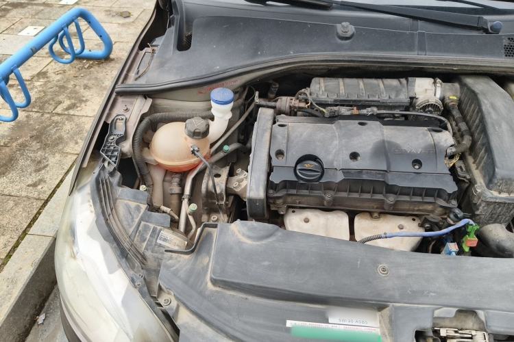 Used Peugeot 301 2014 1.6L Manual Comfort Edition Engine Bay Right