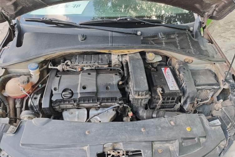 Used Peugeot 301 2014 1.6L Manual Comfort Edition Engine Bay