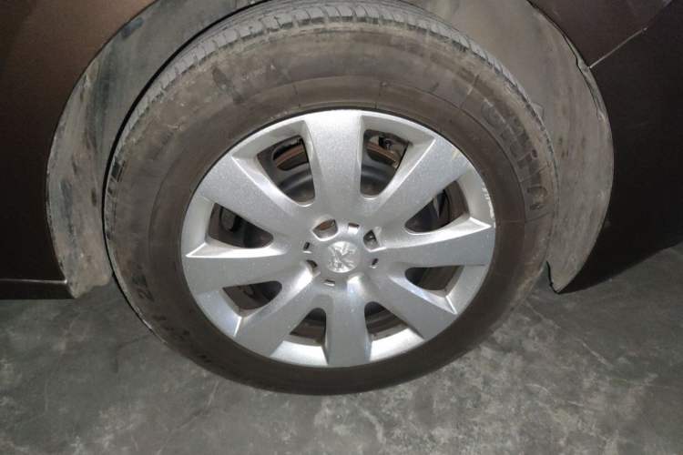 Used Peugeot 301 2014 1.6L Manual Comfort Edition Exterior 1