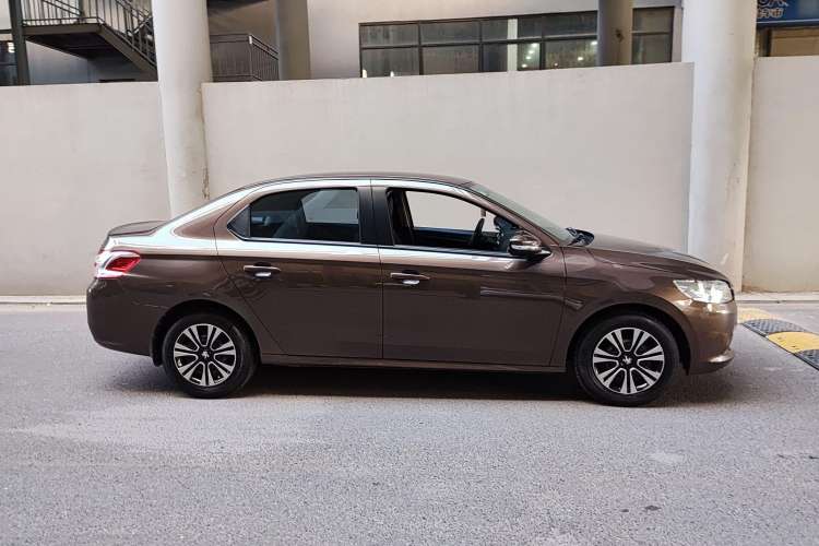 Used Peugeot 301 2014 1.6L Manual Comfort Edition Exterior 2