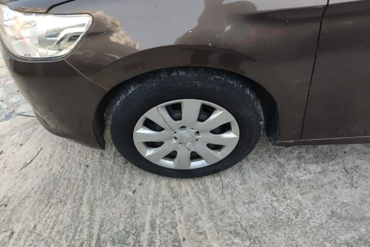 Used Peugeot 301 2014 1.6L Automatic Comfort Edition Exterior 4