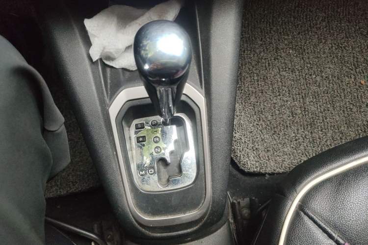 Used Peugeot 301 2014 1.6L Automatic Comfort Edition Gear Lever