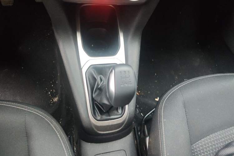 Used Peugeot 301 2014 1.6L Manual Luxury Edition Gear Lever