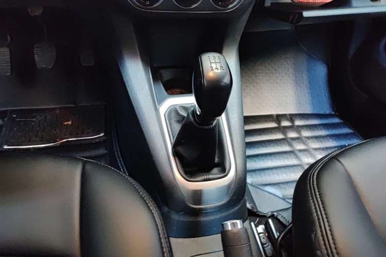 Used Peugeot 301 2014 1.6L Manual Comfort Edition Gear Lever