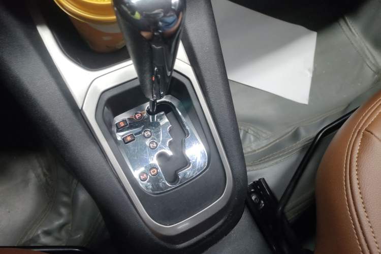 Used Peugeot 301 2014 1.6L Automatic Luxury Edition Gear Lever