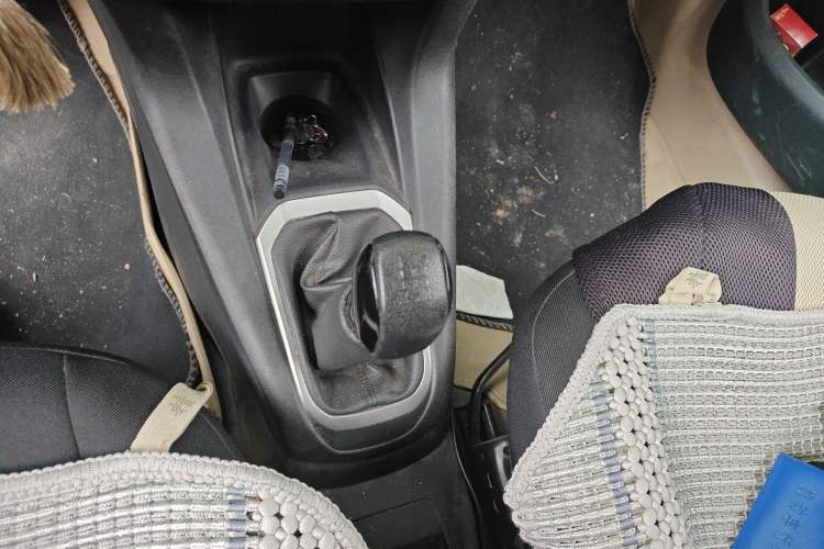 Used Peugeot 301 2014 1.6L Manual Comfort Edition Gear Lever
