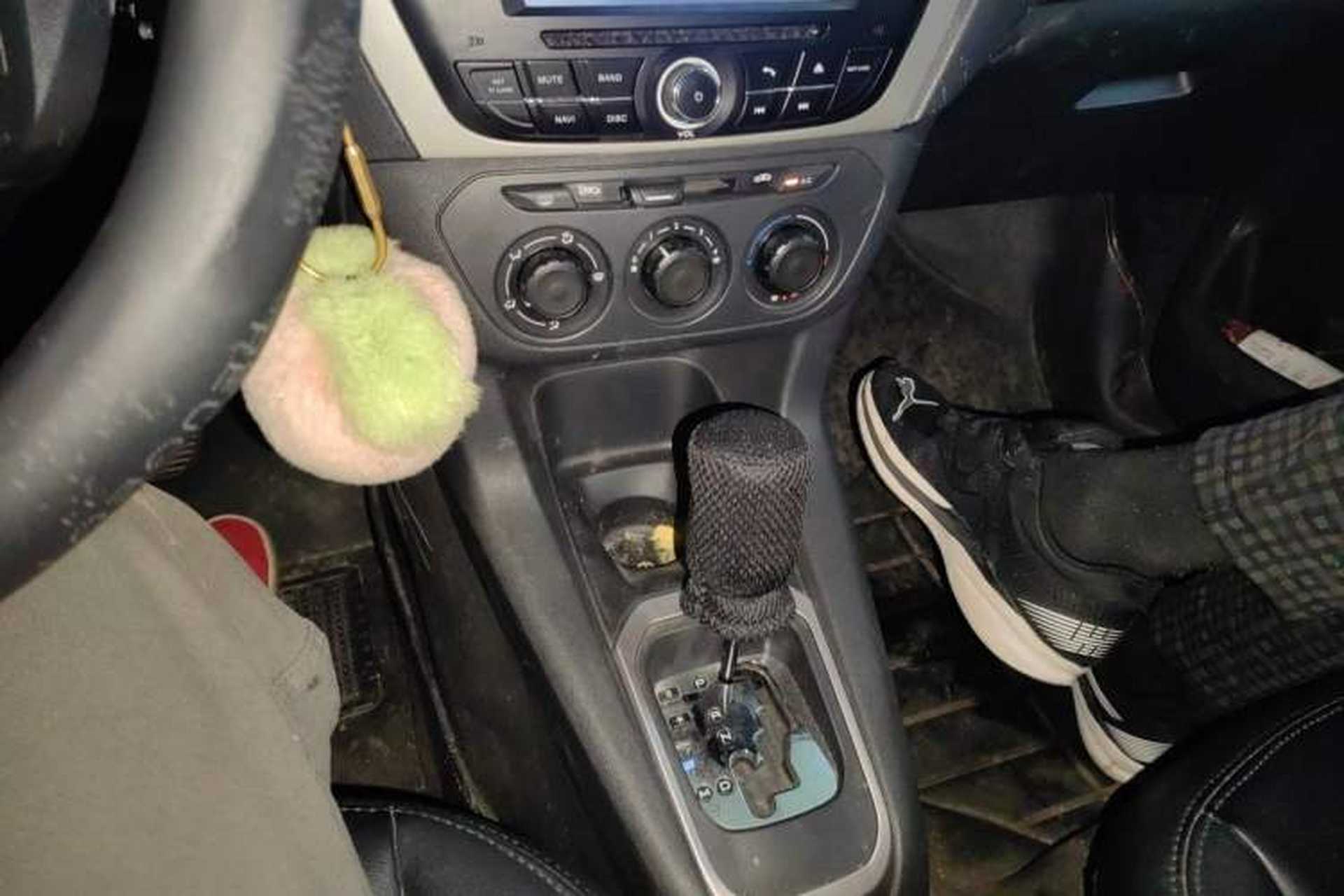 Used Peugeot 301 2014 1.6L Automatic Comfort Edition Gear Lever