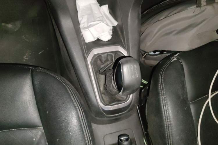 Used Peugeot 301 2014 1.6L Manual Comfort Edition Gear Lever