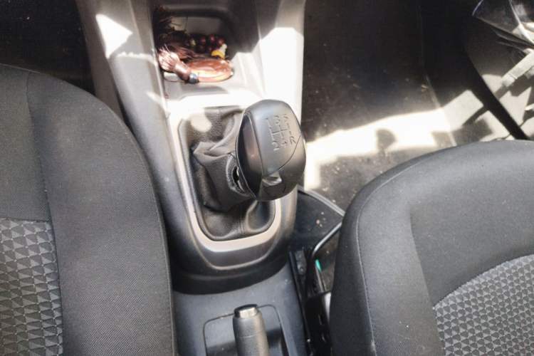 Used Peugeot 301 2014 1.6L Manual Comfort Edition Gear Lever